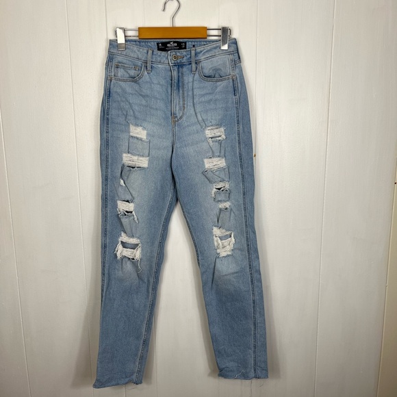 Hollister Ultra High-Rise Ripped Light Wash Mom Jeans Sz 26 - Picture 5 of 13